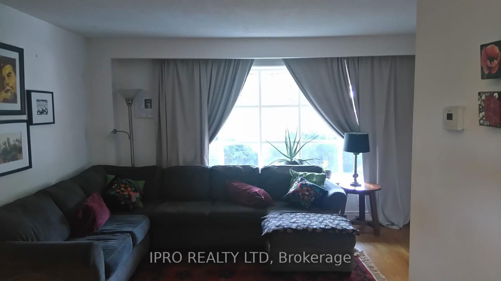 Detached House for sale at 62 Ambleside Drive, Brampton, Brampton South, L6Y 1B9 - MLS: W12106237