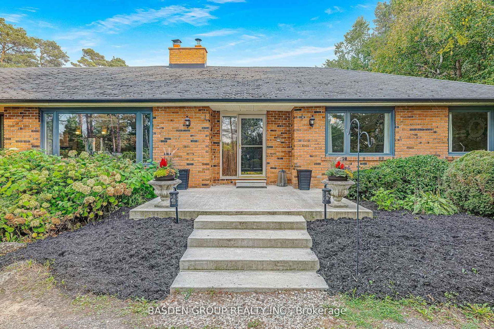 Detached House for sale at 6901 Castlederg Sideroad, Caledon, Rural Caledon, L7C 0P6 - MLS: W12106356