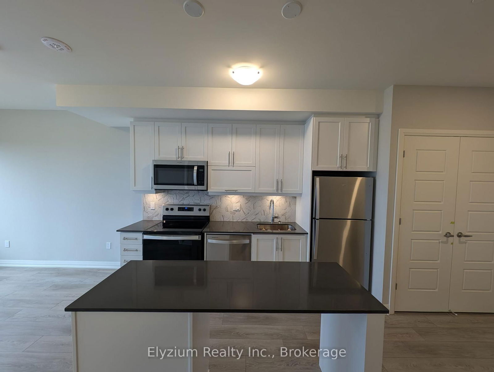 Condo leased at 1208-3006 William Cutmore Boulevard, Oakville, JM Joshua Meadows, L6H 8A4 - MLS: W12106496