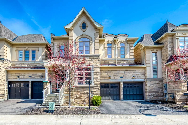 2441 Chateau Common, Oakville, L6M 0S1 | Image 2