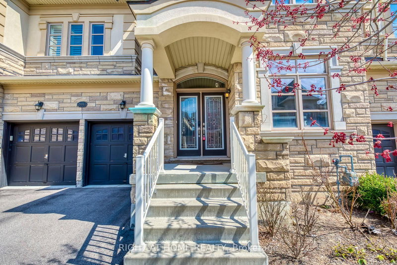 2441 Chateau Common, Oakville, L6M 0S1 | Image 3