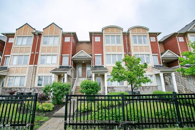 8 - 3985 Eglinton Avenue