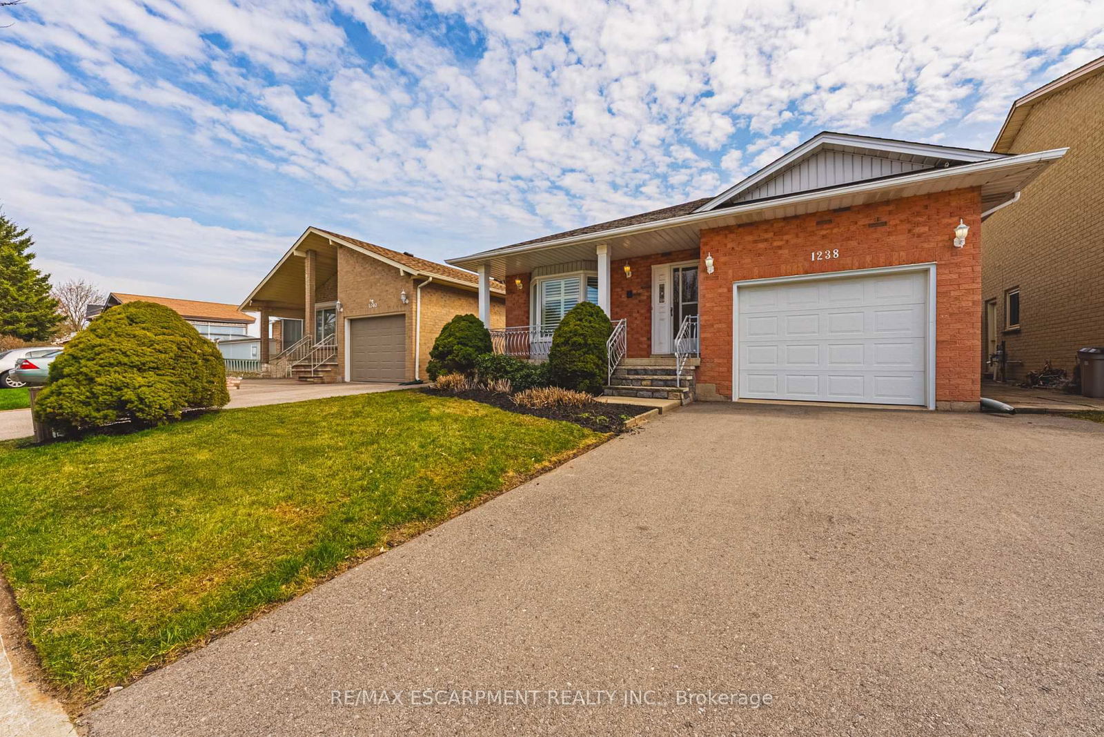 Detached House for sale at 1238 Thorpe Road, Burlington, Brant, L7S 2C9 - MLS: W12106736