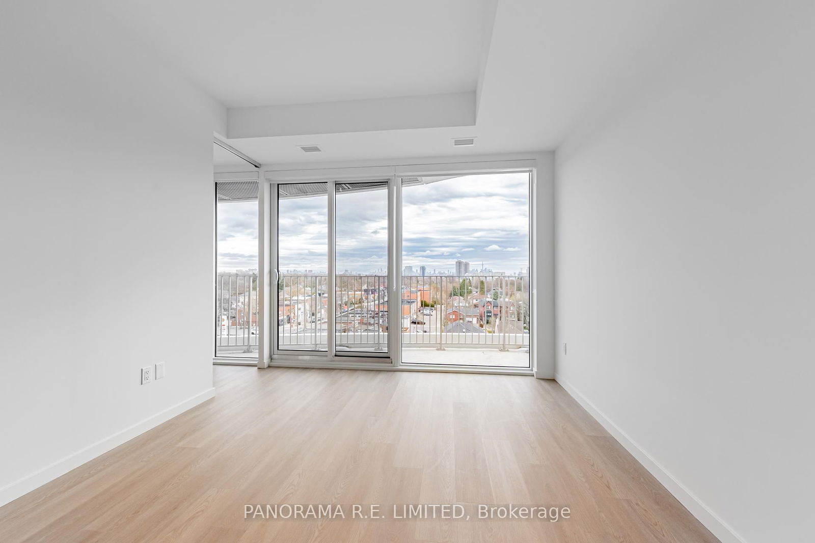Condo for lease at 623-689 The Queensway N/A, Toronto, Stonegate-Queensway, M8Y 0C8 - MLS: W12106752