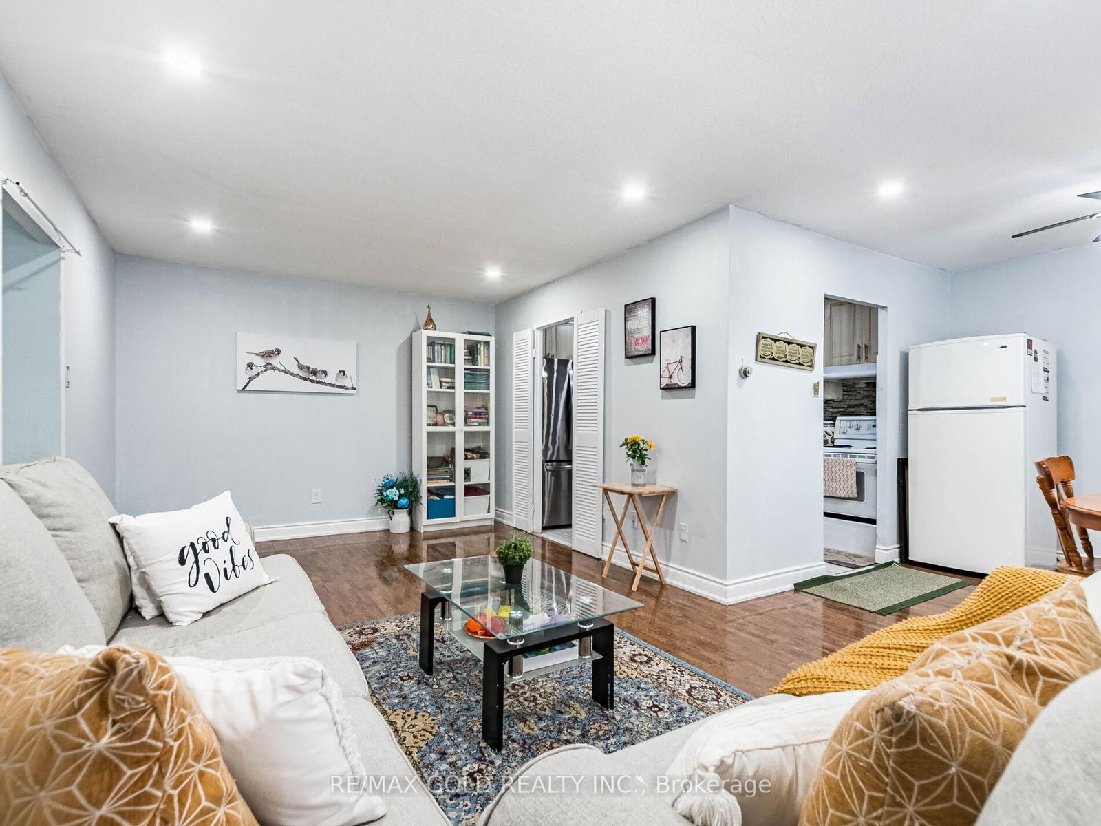 Listing Image 13