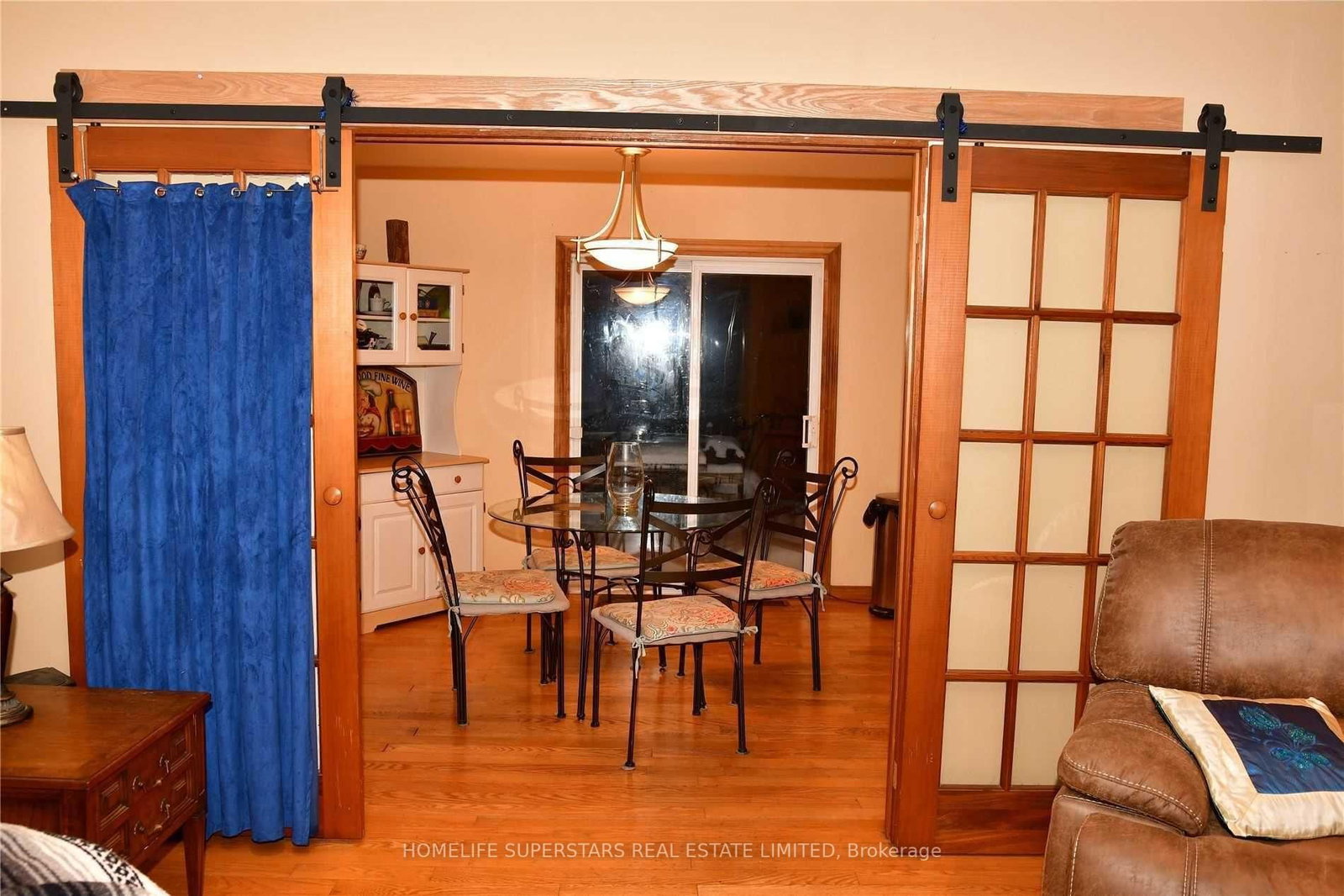 Listing Image 6