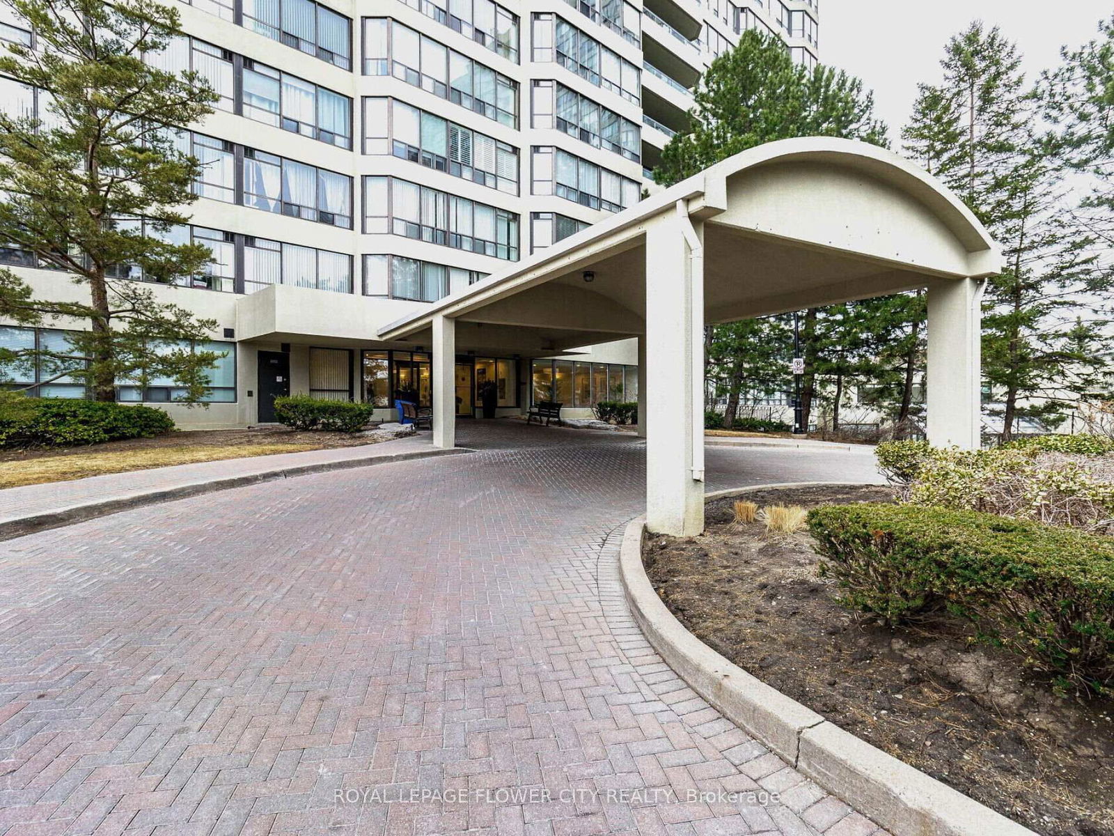 Condo for sale at 710-22 Hanover Road, Brampton, Queen Street Corridor, L6S 5K7 - MLS: W12106970