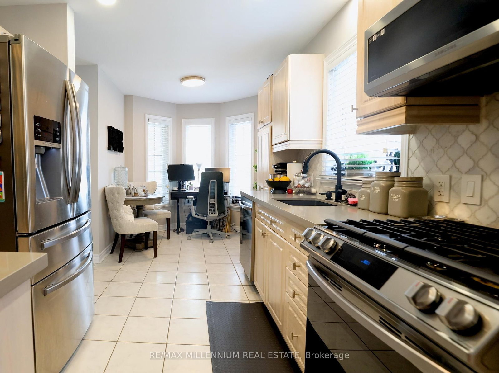 Listing Image 12
