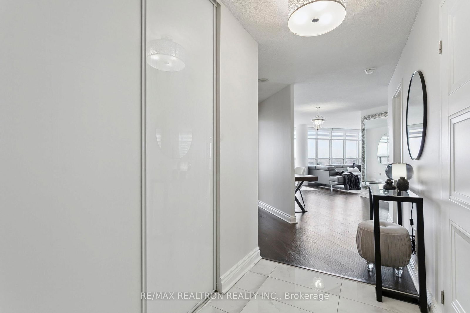 Condo for sale at 1017-5 Rowntree Road, Toronto, Mount Olive-Silverstone-Jamestown, M9V 5G9 - MLS: W12106979