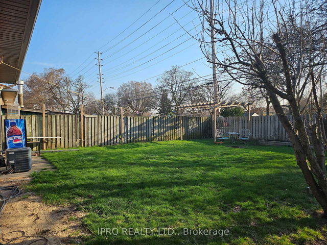 Basement - 26 Bairstow Crescent
