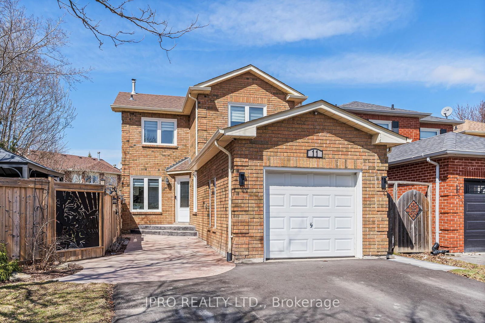 Detached House for sale at 11 Smith Drive, Halton Hills, Georgetown, L7G 5K6 - MLS: W12107090