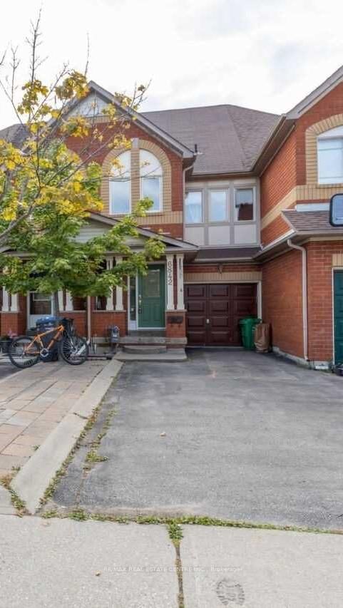 home for lease on 6842 Dillingwood Drive