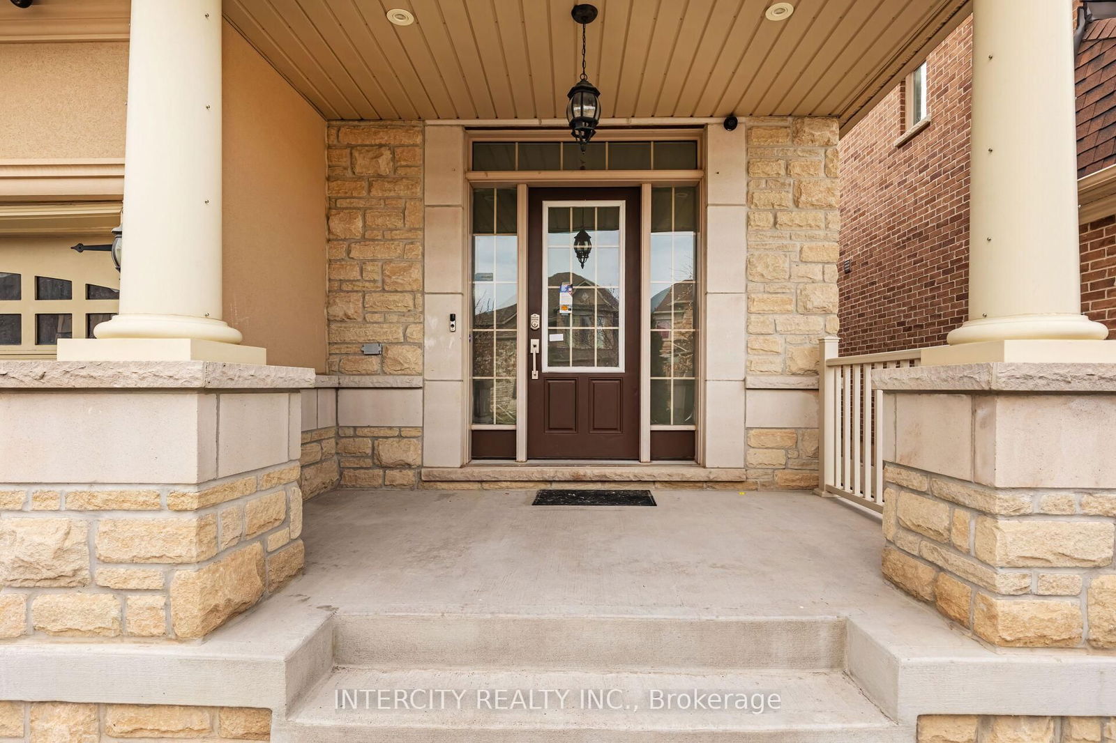 Detached House for sale at 12 Bear Run Road, Brampton, Credit Valley, L6X 2Y9 - MLS: W12107318