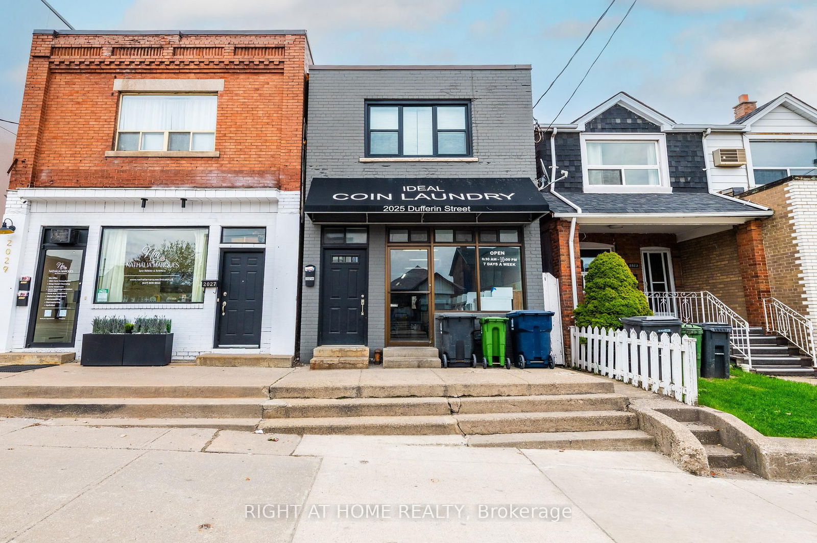 Store W/Apt/Office for sale at 2025 Dufferin Street, Toronto, Caledonia-Fairbank, M6E 3R3 - MLS: W12107349