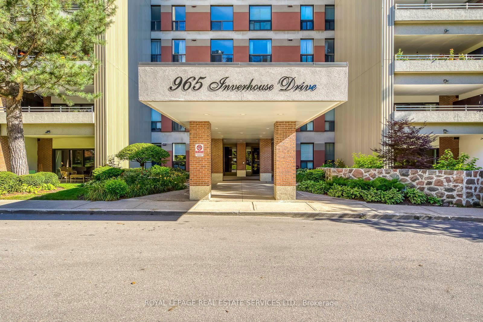 Condo for sale at 511-965 Inverhouse Drive, Mississauga, Clarkson, L5J 4B4 - MLS: W12107356