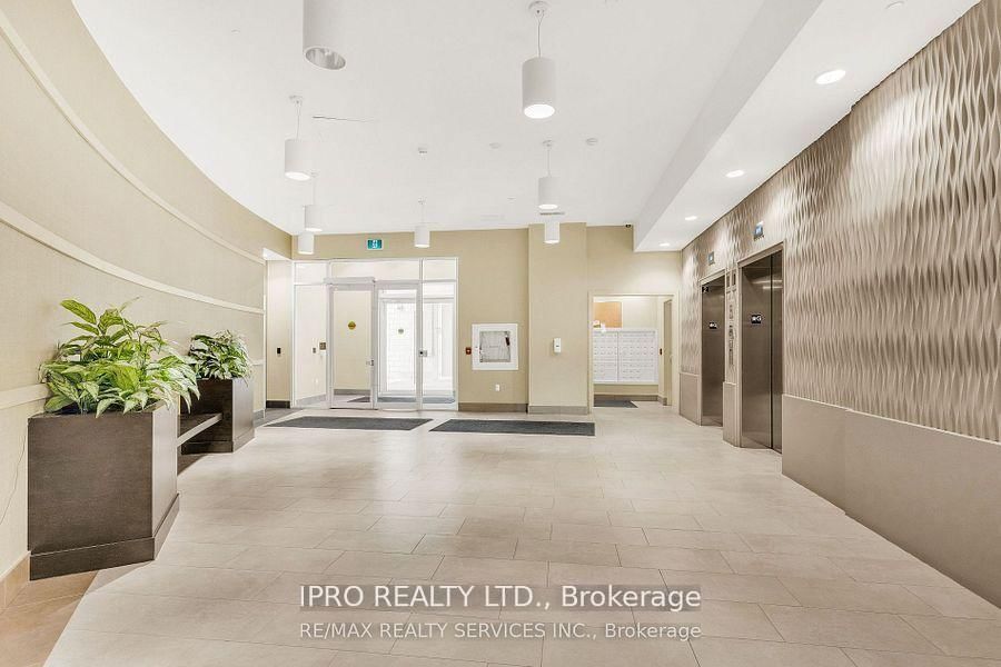 Condo for lease at 420-216 Oak Park Boulevard, Oakville, RO River Oaks, L6H 0K3 - MLS: W12107358