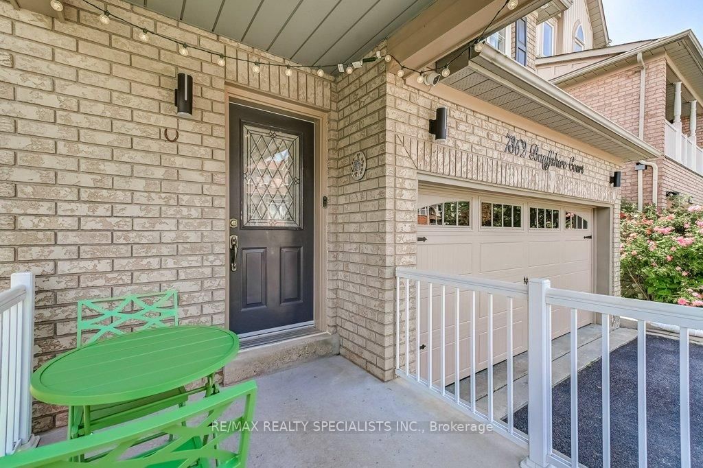 Detached House for sale at 7362 Banffshire Court, Mississauga, Meadowvale Village, L5N 8A1 - MLS: W12107453