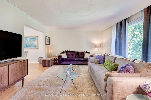 3157 The Credit Woodlands N/A