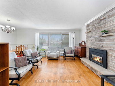 31 Pakenham Dr, Toronto - Rexdale-Kipling image-0-3