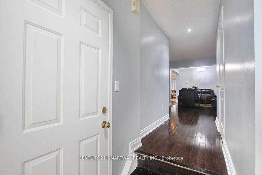 Semi-Detached House for sale at 58 Feather Reed Way, Brampton, Sandringham-Wellington, L6R 2Z9 - MLS: W12107667