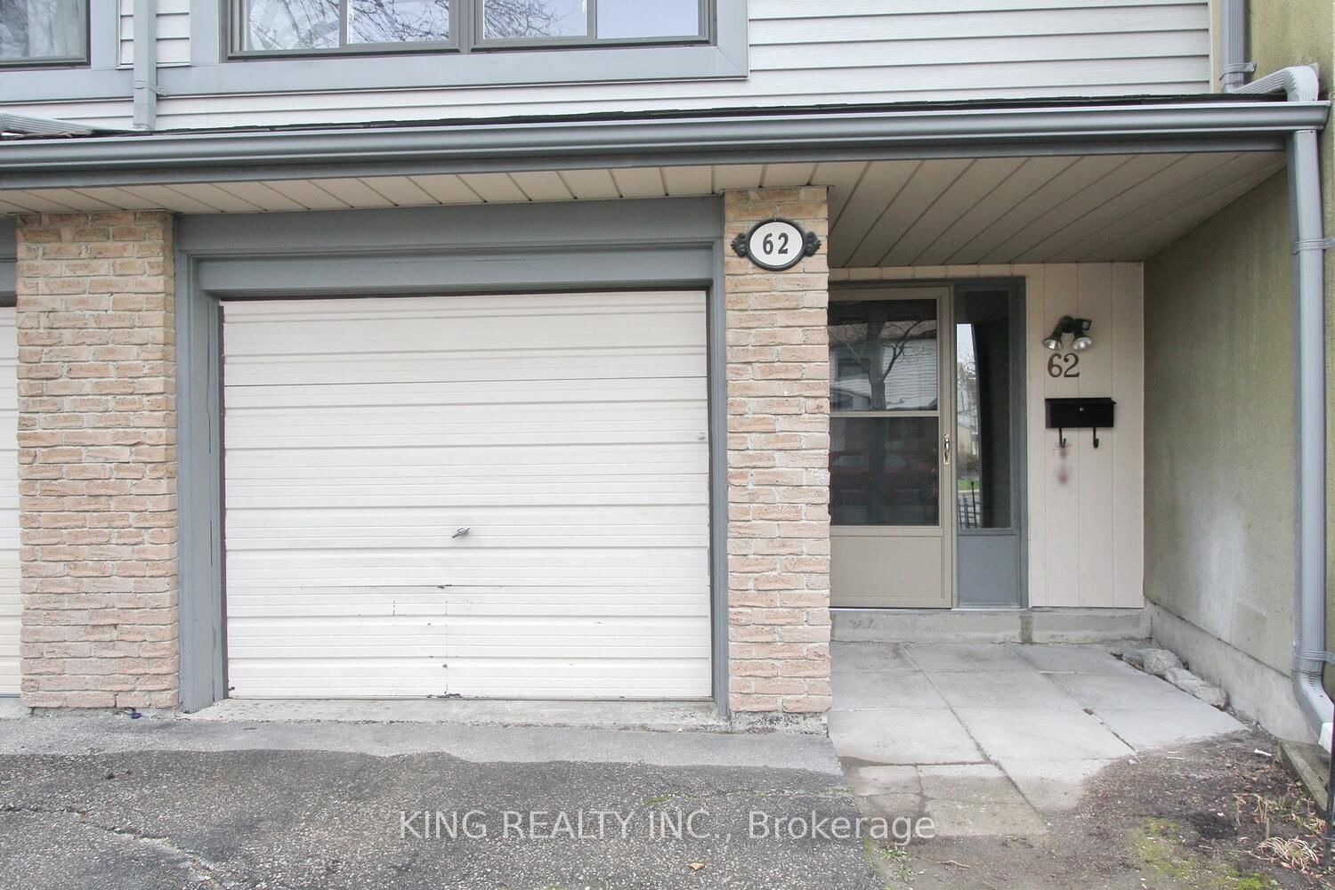 Townhouse for sale at 62-62 Ashton Crescent, Brampton, Central Park, L6S 3J9 - MLS: W12107673