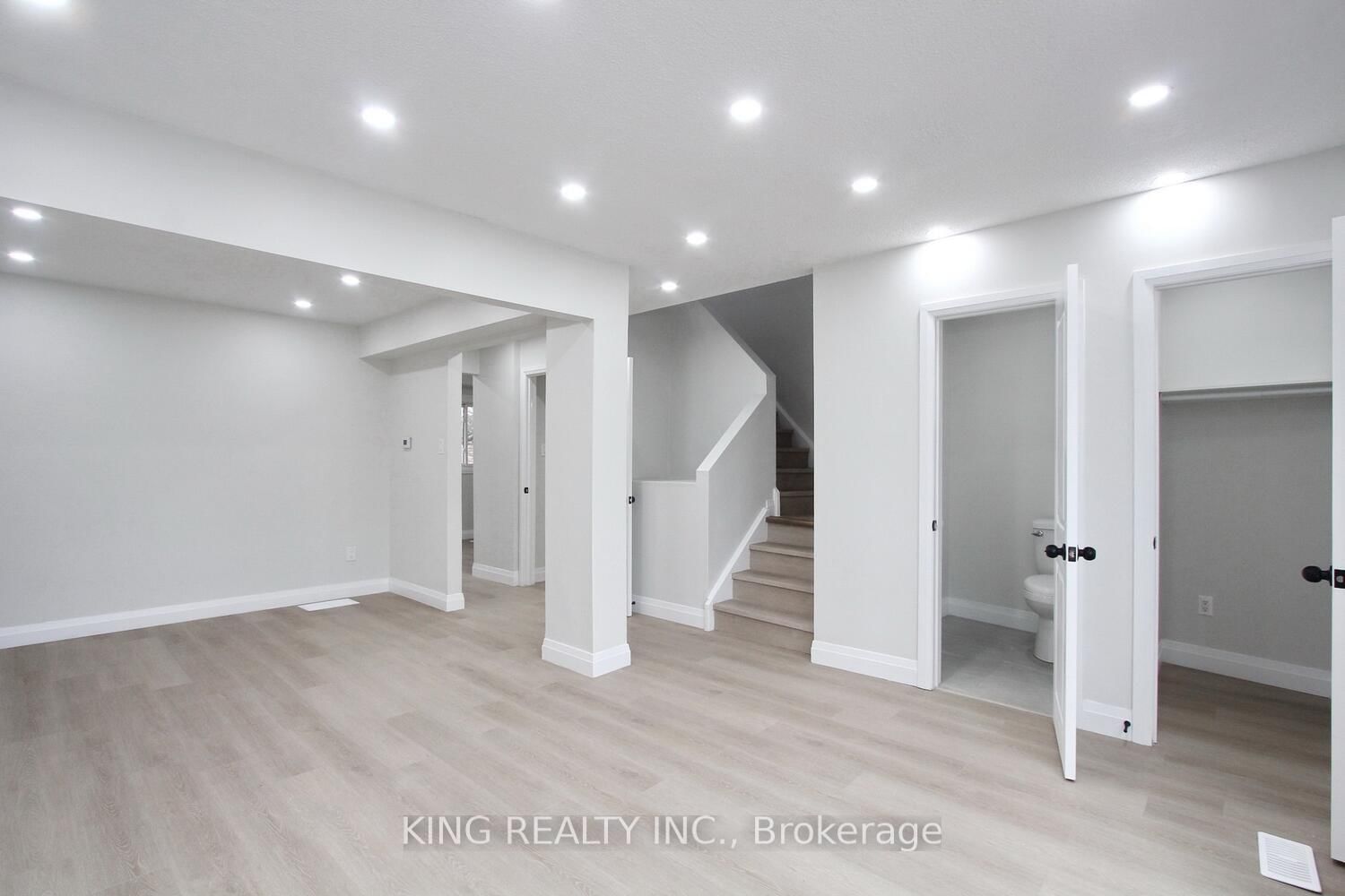 Townhouse for sale at 62-62 Ashton Crescent, Brampton, Central Park, L6S 3J9 - MLS: W12107673