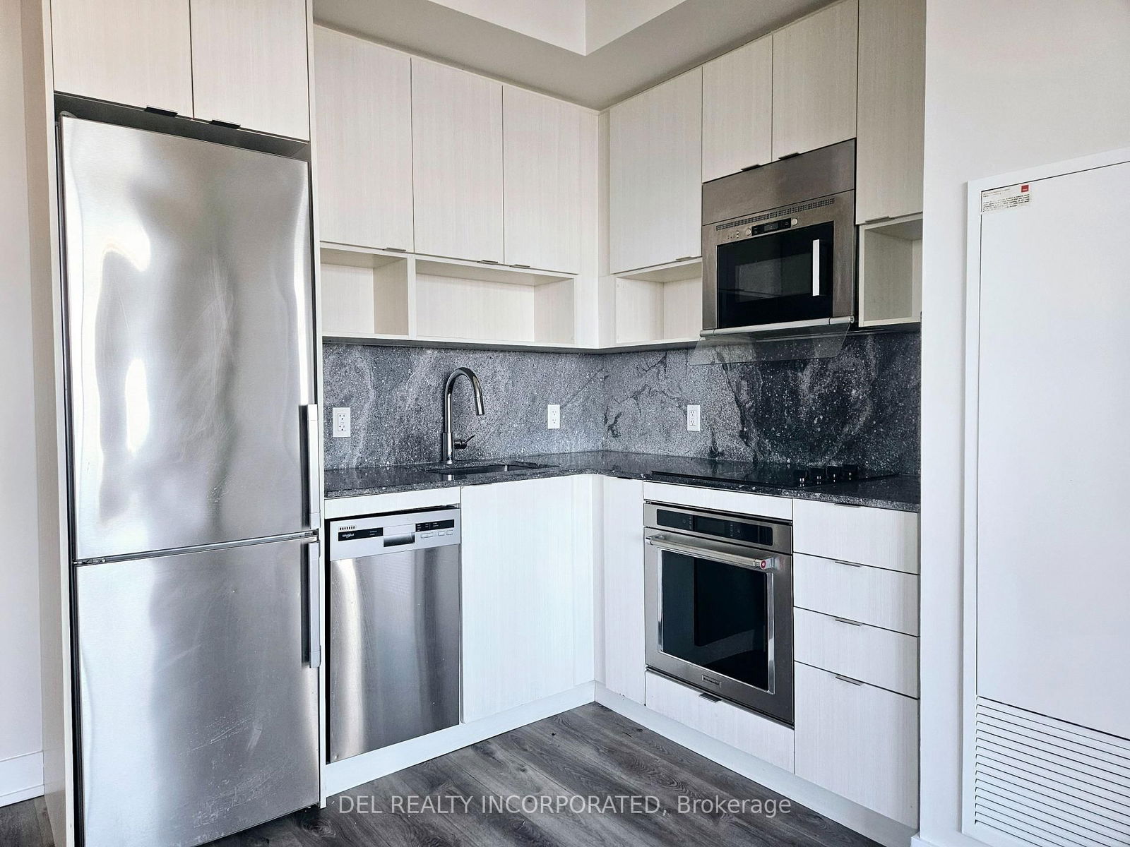 Condo for lease at 3807-7 Mabelle Avenue, Toronto, Islington-City Centre West, M9A 0C9 - MLS: W12107724