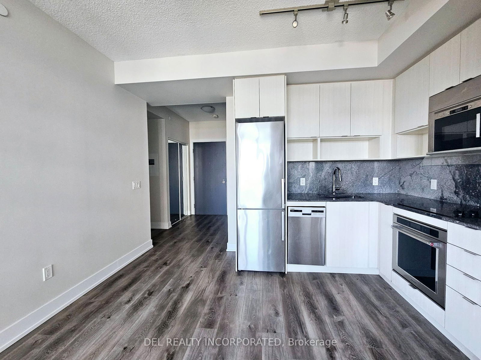 Condo for lease at 3807-7 Mabelle Avenue, Toronto, Islington-City Centre West, M9A 0C9 - MLS: W12107724