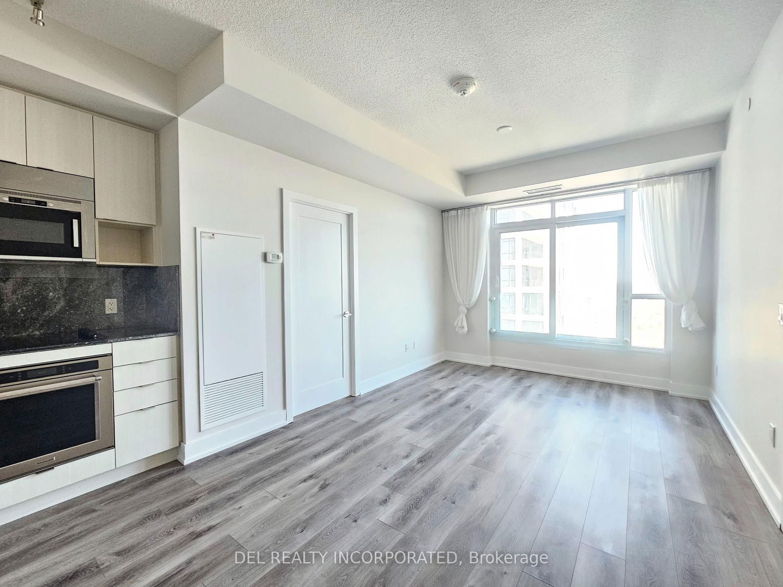 Condo for lease at 3807-7 Mabelle Avenue, Toronto, Islington-City Centre West, M9A 0C9 - MLS: W12107724