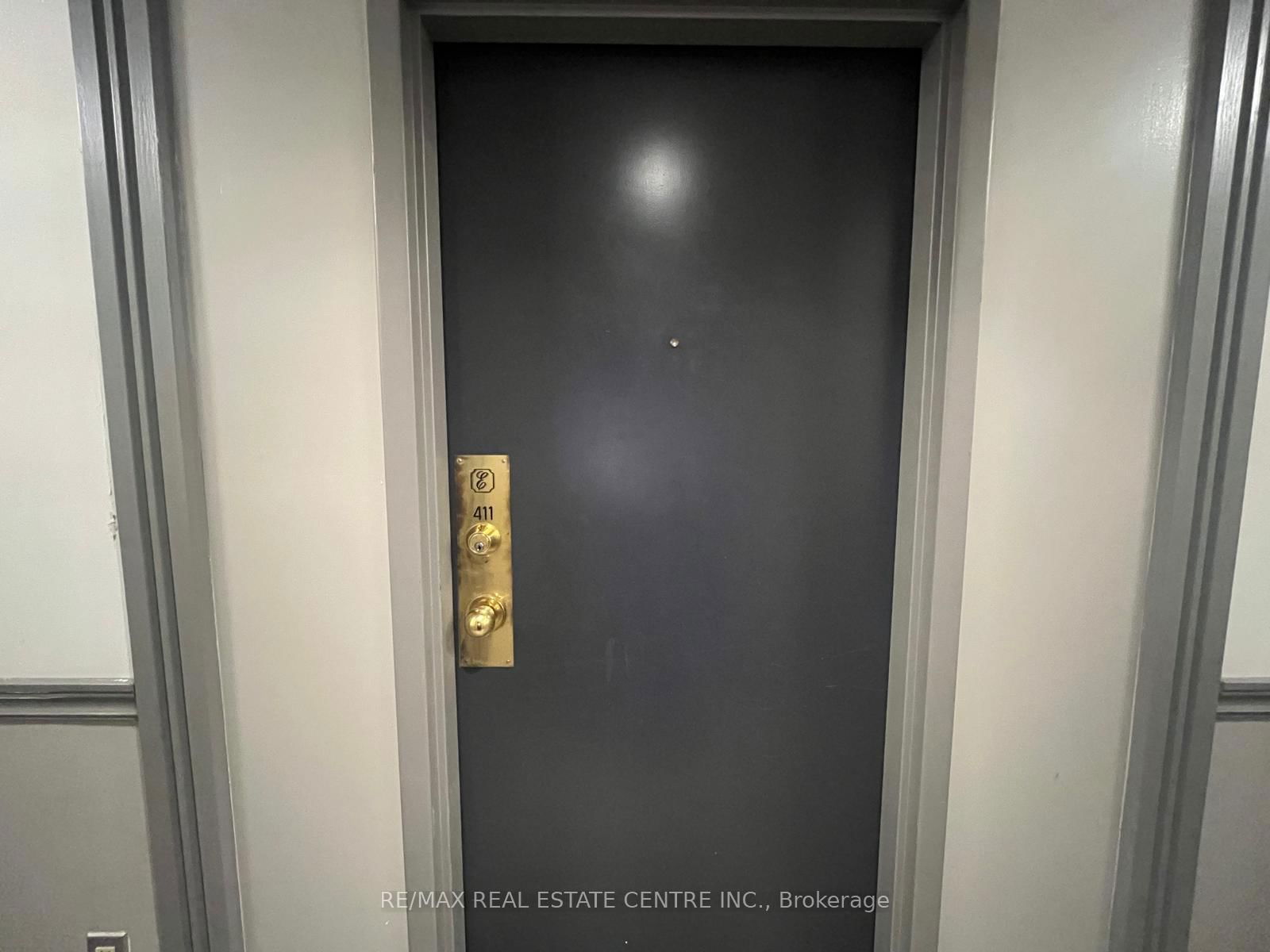 Condo for lease at 411-265 Enfield Place, Mississauga, City Centre, L5B 3Y7 - MLS: W12107862