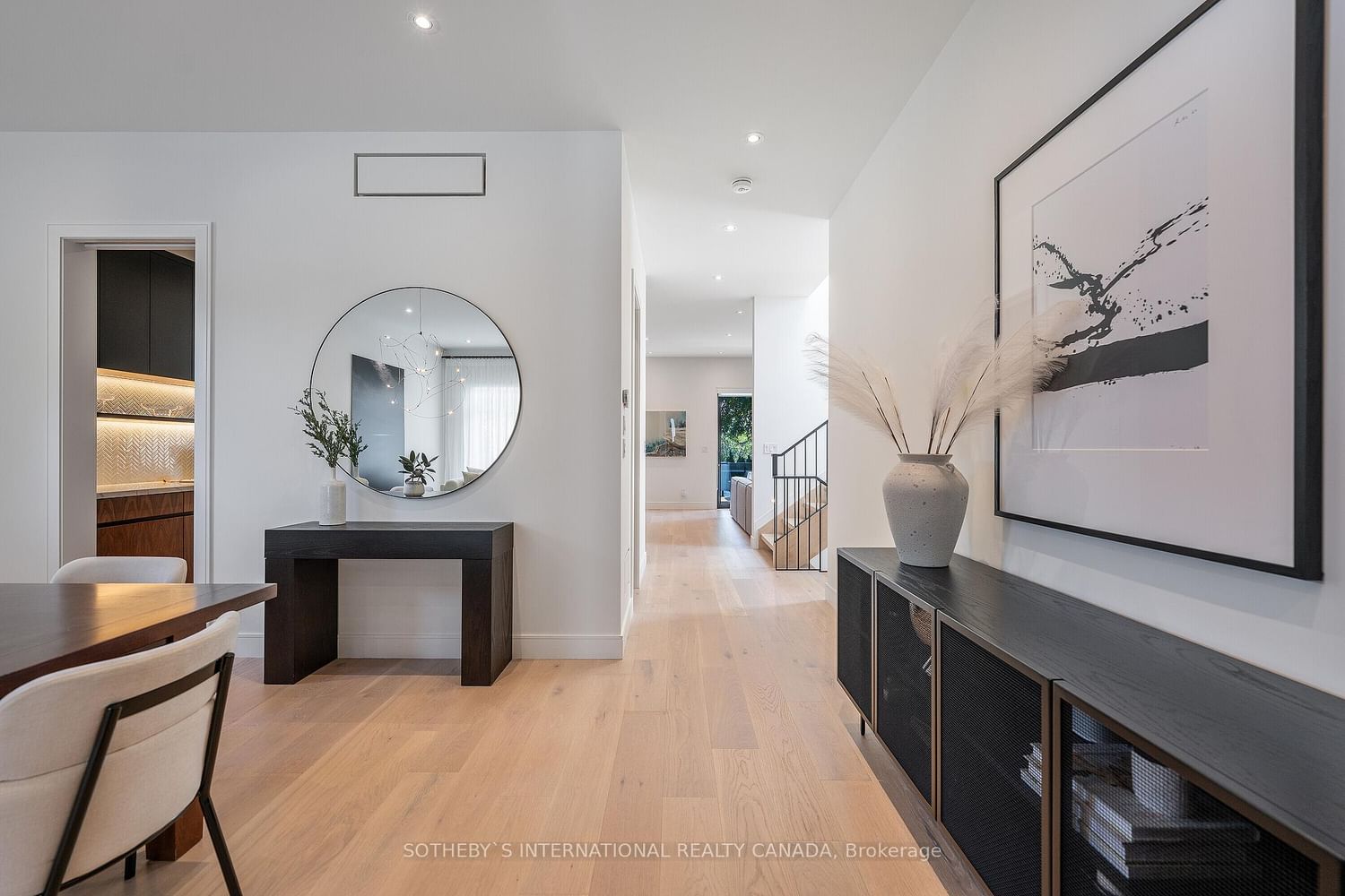 Detached House for sale at 83 Guthrie Avenue, Toronto, Stonegate-Queensway, M8Y 3L3 - MLS: W12107885
