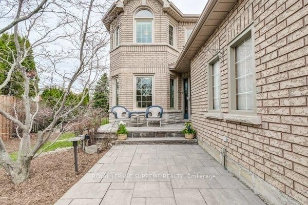 12 Cornerstone Court