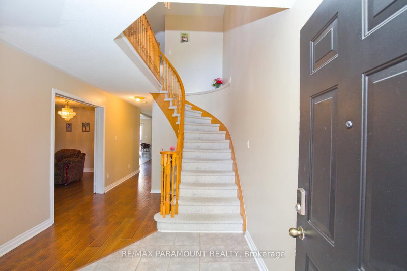 Upper - 29 Muirland Cres, Brampton, L6X 4P4 | Image 3