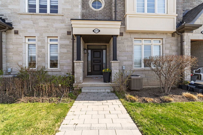 2275 Khalsa Gate, Oakville, L6M 1P4 | Image 2