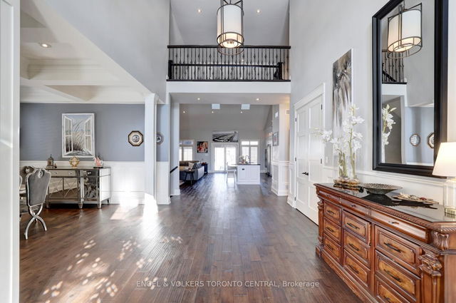 319 Henderson Road