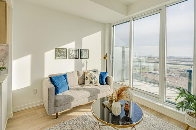 LPH16 - 1100 Sheppard Avenue