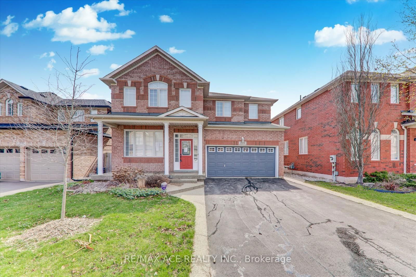 Detached House for sale at 2128 Blackforest Crescent, Oakville, WM Westmount, L6M 4T7 - MLS: W12108629