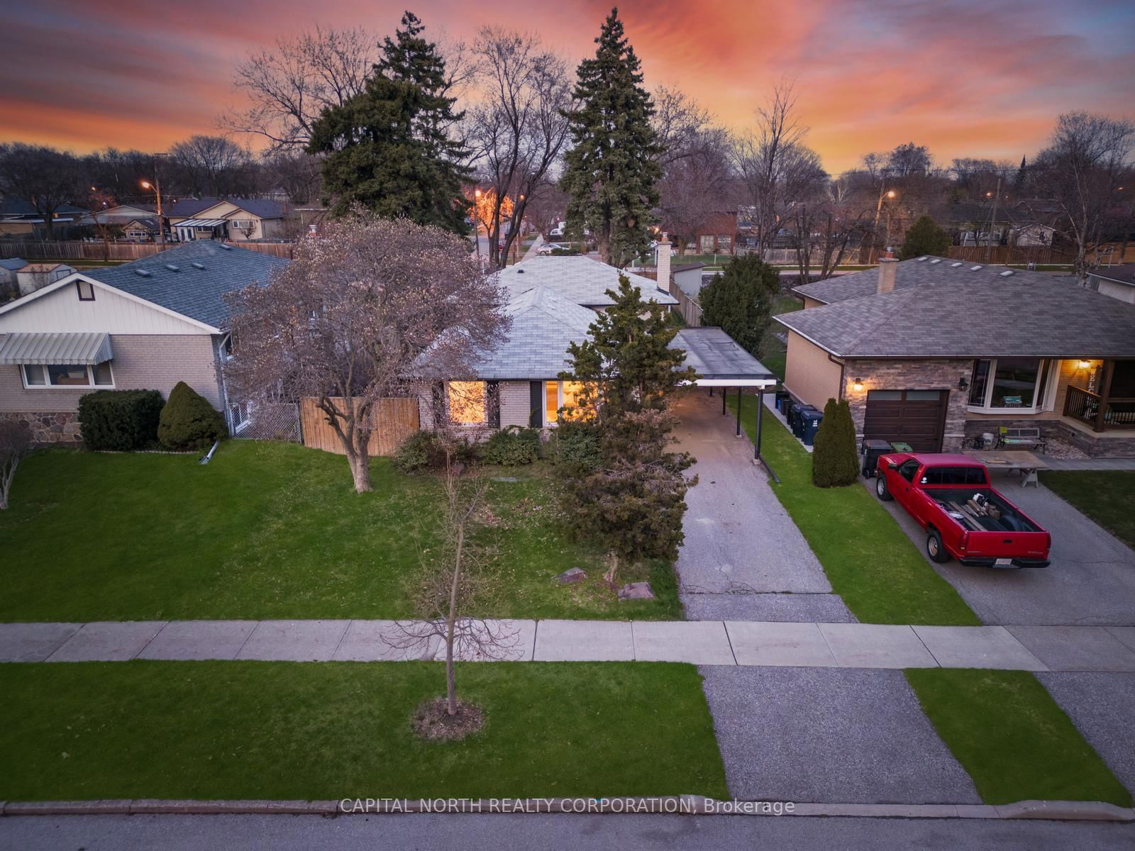 Detached House for sale at 19 Vanderbrent Crescent, Toronto, Willowridge-Martingrove-Richview, M9R 3W9 - MLS: W12108725