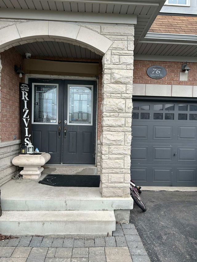 76 Naperton Drive