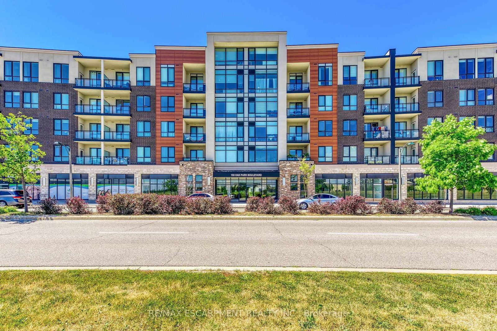 Condo for lease at 424-150 Oak Park Boulevard, Oakville, RO River Oaks, L6H 3P2 - MLS: W12108756
