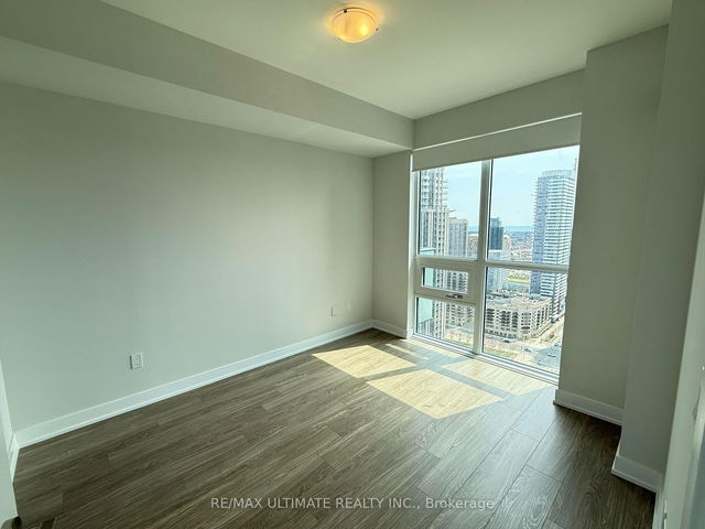 2806 - 430 Square One Drive