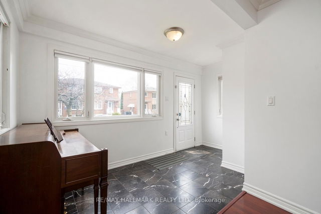 72 Gray Avenue