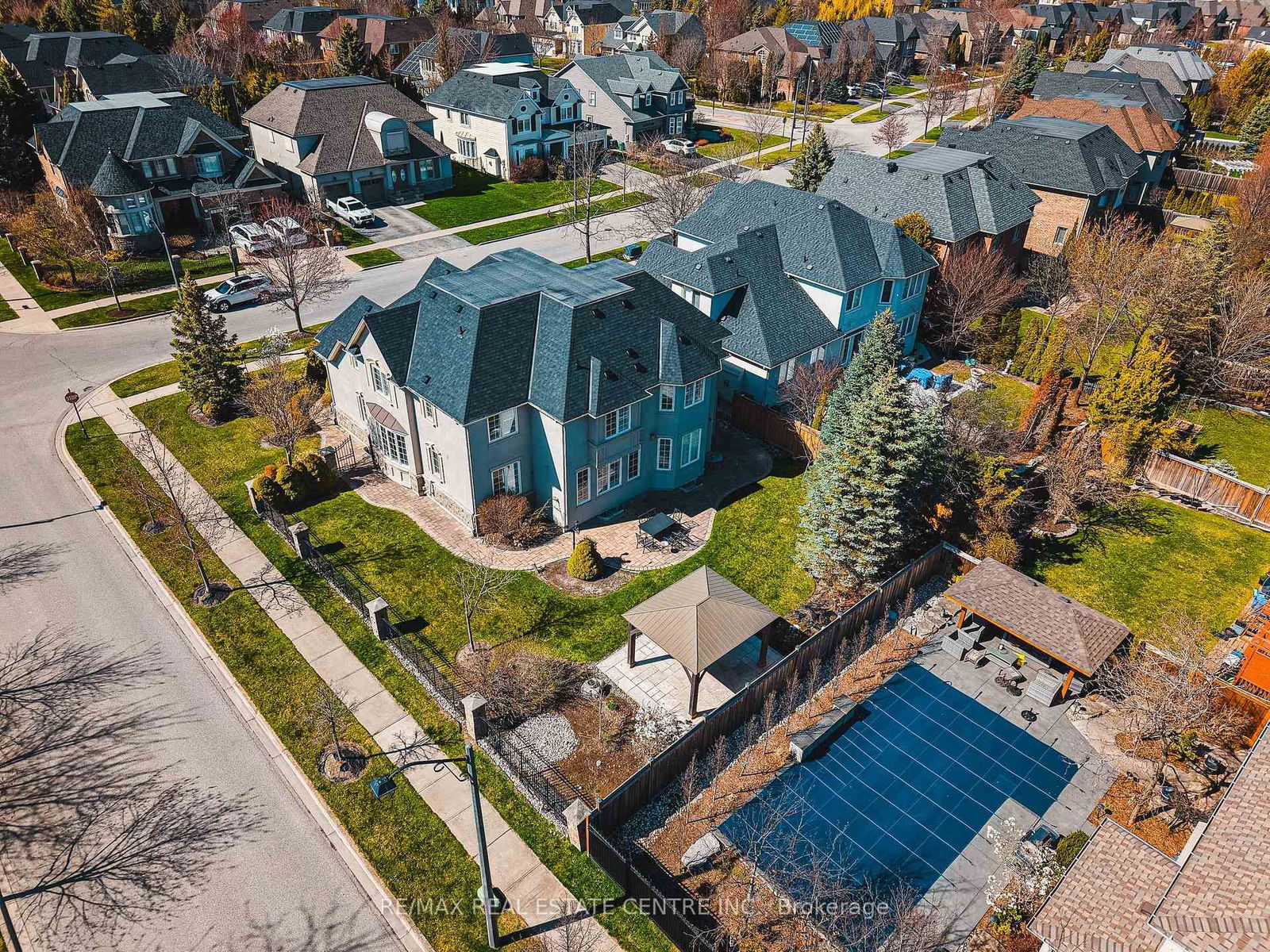 Detached House for sale at 819 Canyon Street, Mississauga, Lorne Park, L5H 4M3 - MLS: W12108837