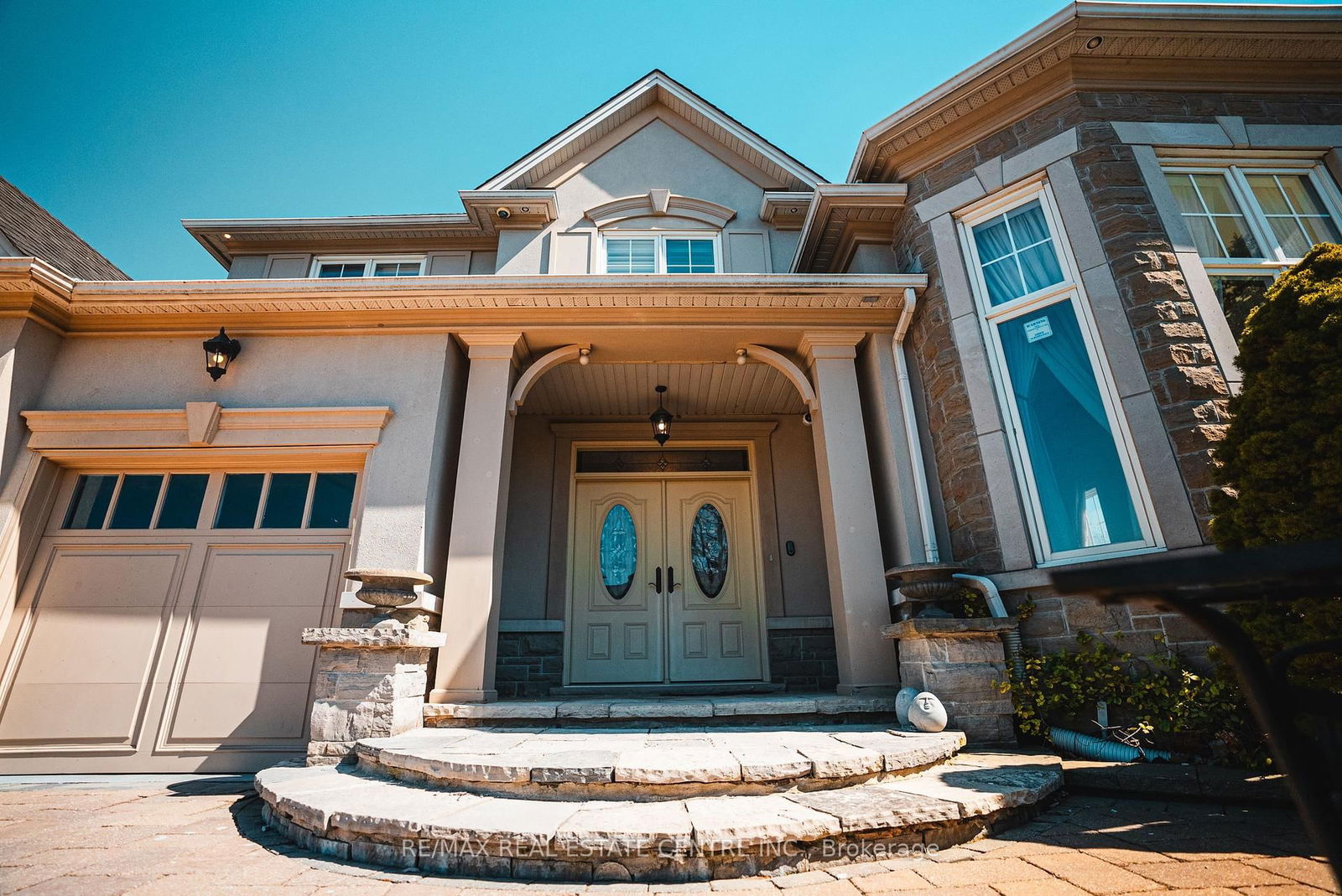 Detached House for sale at 819 Canyon Street, Mississauga, Lorne Park, L5H 4M3 - MLS: W12108837
