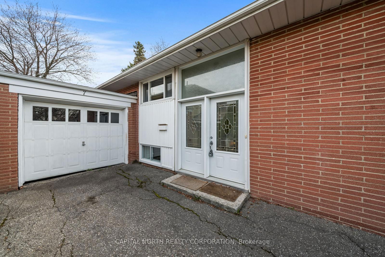Detached House for sale at 7 Golfwood Heights, Toronto, Kingsview Village-The Westway, M9P 3L8 - MLS: W12108886