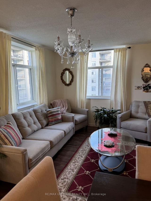 1210 - 3559 Eglinton Avenue