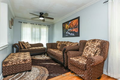 30 Fairhill Ave, Brampton - Fletcher's Meadow image-0-2