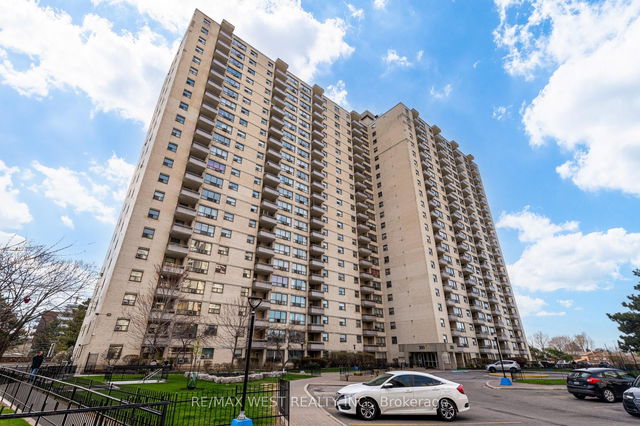 1013 - 390 Dixon Road
