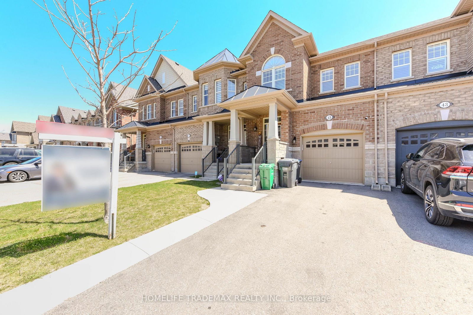 Townhouse for sale at 45 Pennycross Crescent, Brampton, Northwest Brampton, L5L 3K9 - MLS: W12109126