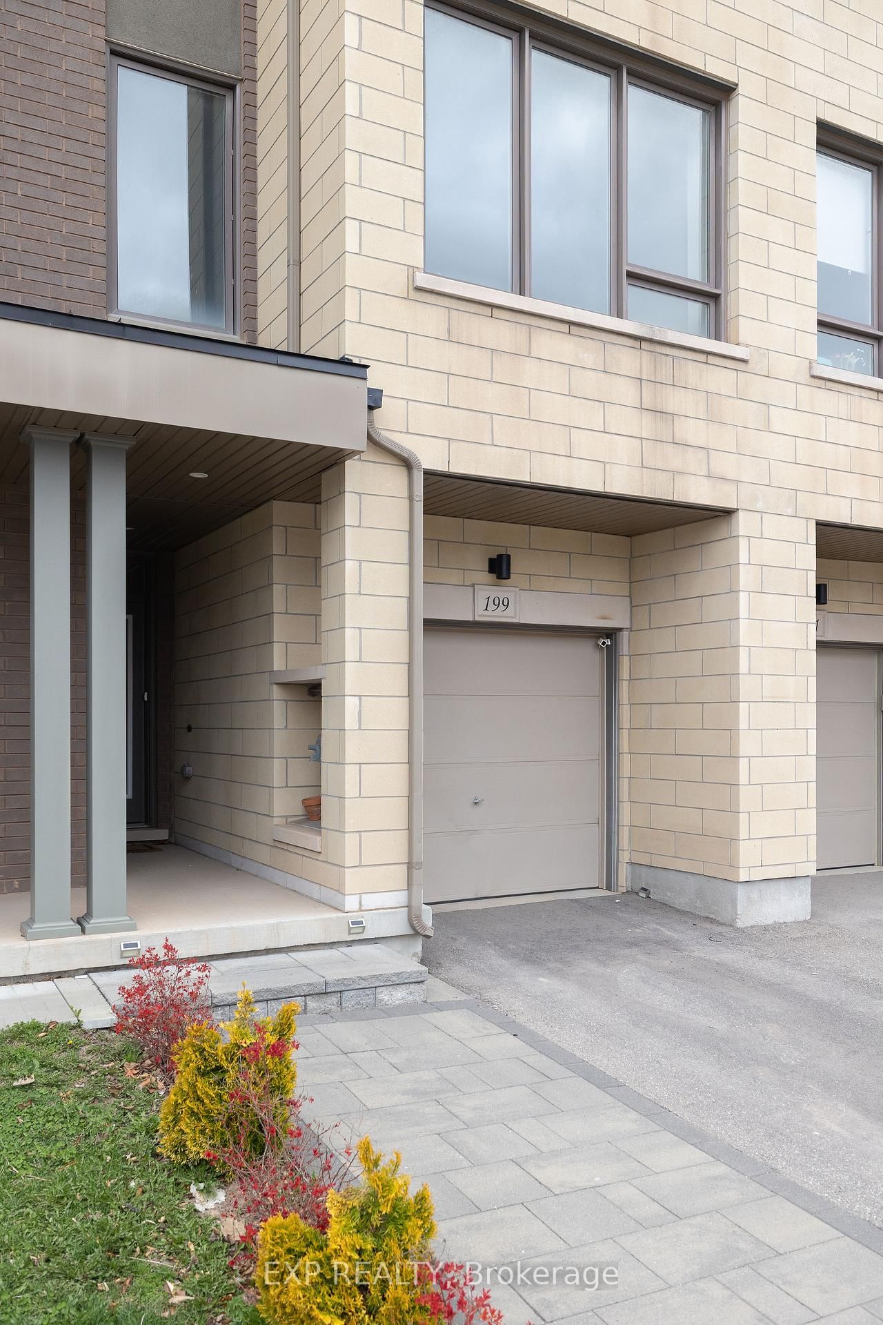 Townhouse for sale at 199 Sabina Drive, Oakville, GO Glenorchy, L6H 0W3 - MLS: W12109133
